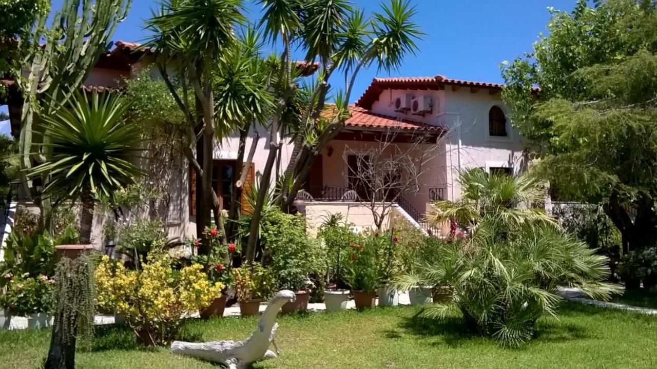 Baha-Ammes Apartment Svoronata Bagian luar foto