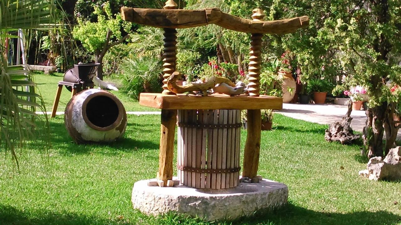 Baha-Ammes Apartment Svoronata Bagian luar foto