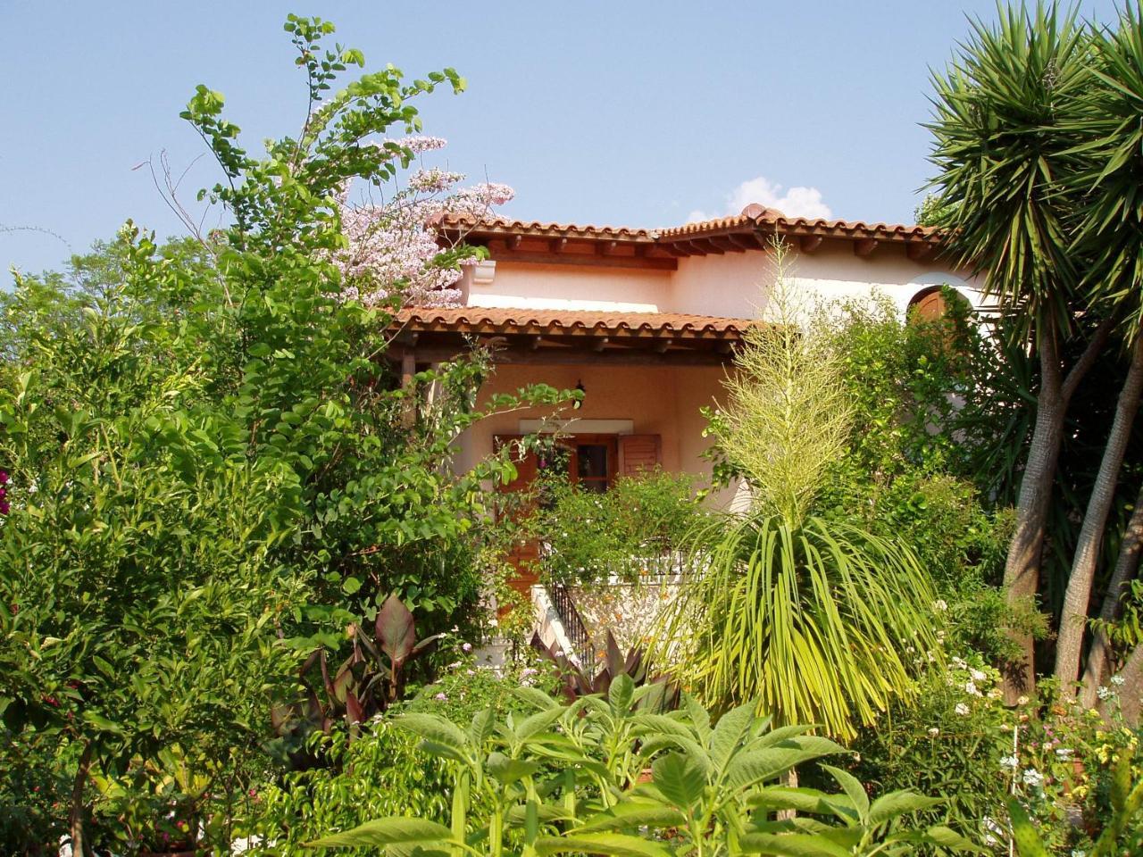 Baha-Ammes Apartment Svoronata Bagian luar foto